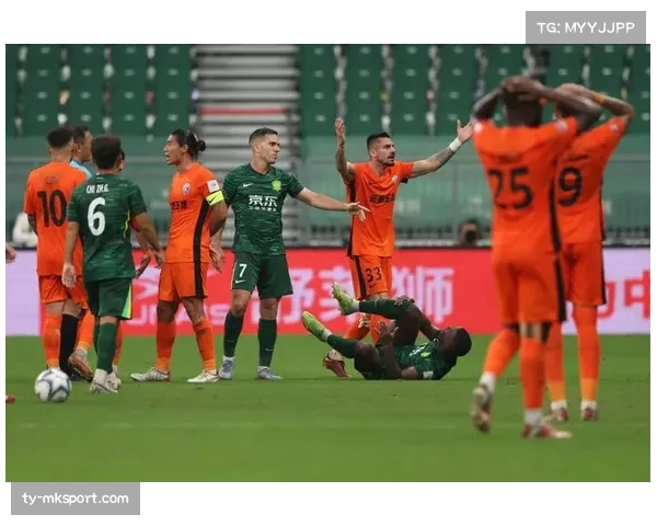 本轮联赛出现多张红牌，裁判尺度引关注