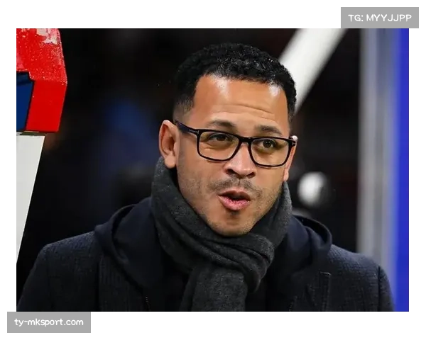 切尔西任命利亚姆·罗塞尼尔为新任主教练，合约至2032年